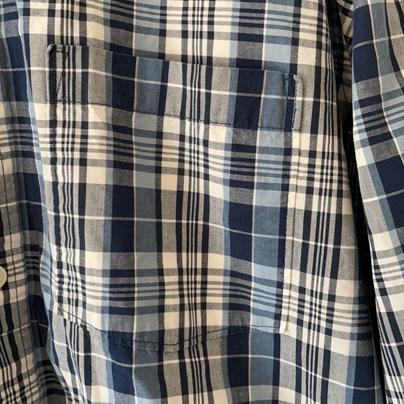 Abercrombie and Fitch button up - Picture 4 of 5